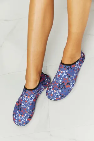*APP EXCLUSIVE* On The Shore Water Shoes in Navy