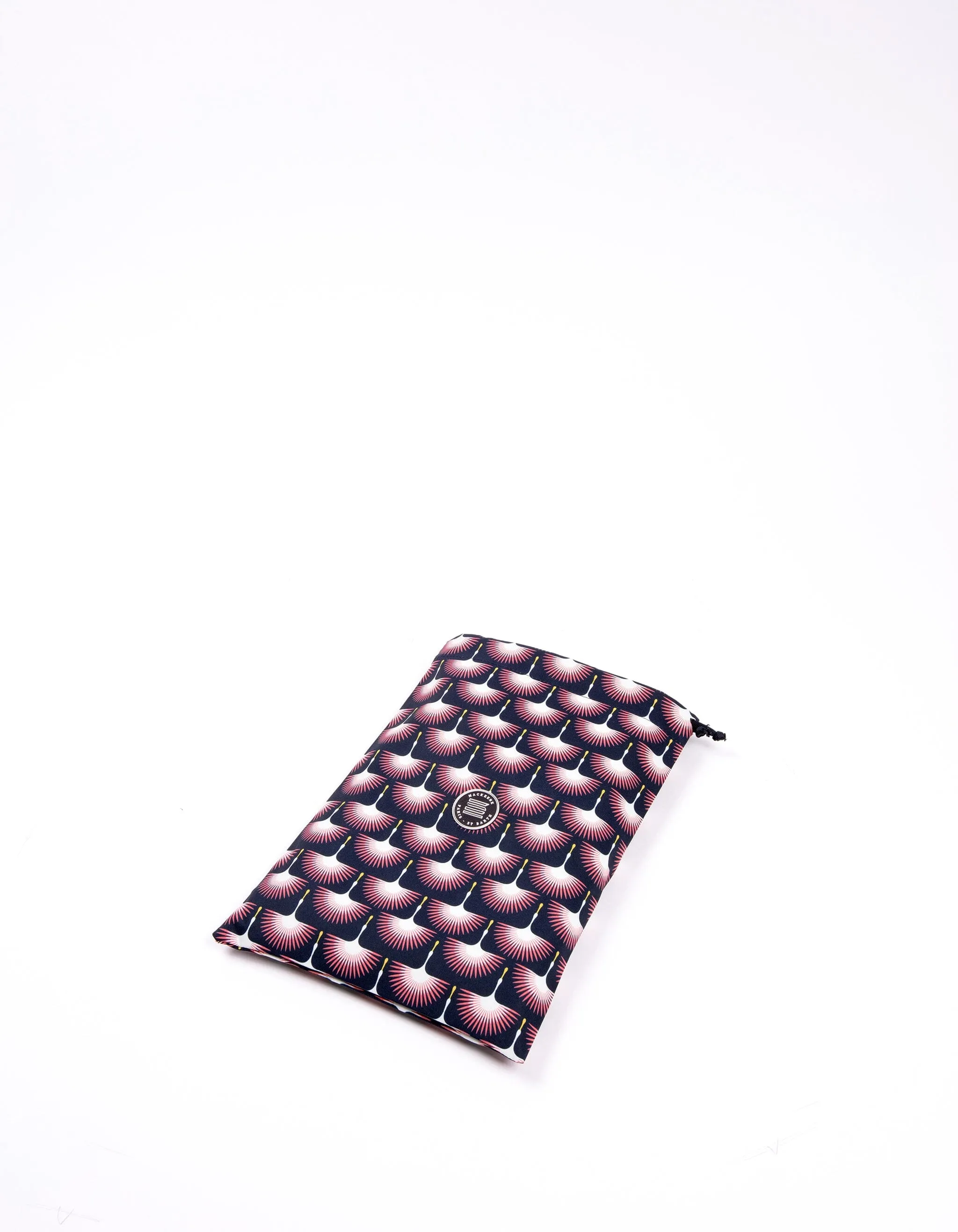 Ben - P30. Navy Hewed