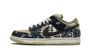 Nike SB Dunk Low “Travis Scott”